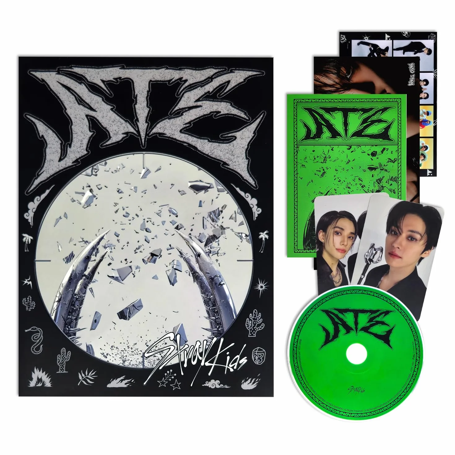 JYP Ent. - Stray Kids - ATE (Boom Ver.) Photobook + CD-R + Photocard + 4-CUT Photo + 2 Pin Badges + 5 Extra Photocards - Album Collector - Small - Paperboard - 64 Pages - 12 Pieces
